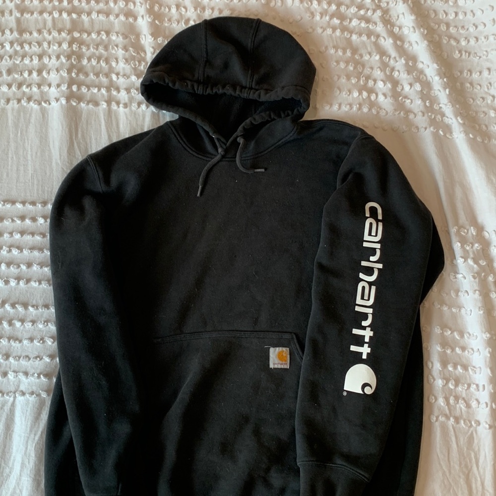 Carhartt Black Hooded Sweatshirt. No stains, no damanges, barely worn